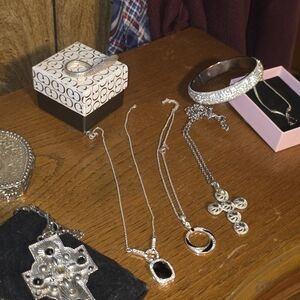 Elegant Silver Necklace with Black Pendant